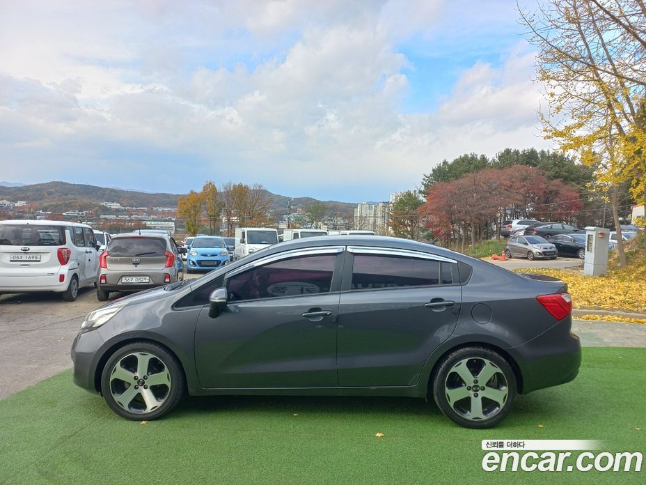 Kia Pride 3rd Gen фото 6