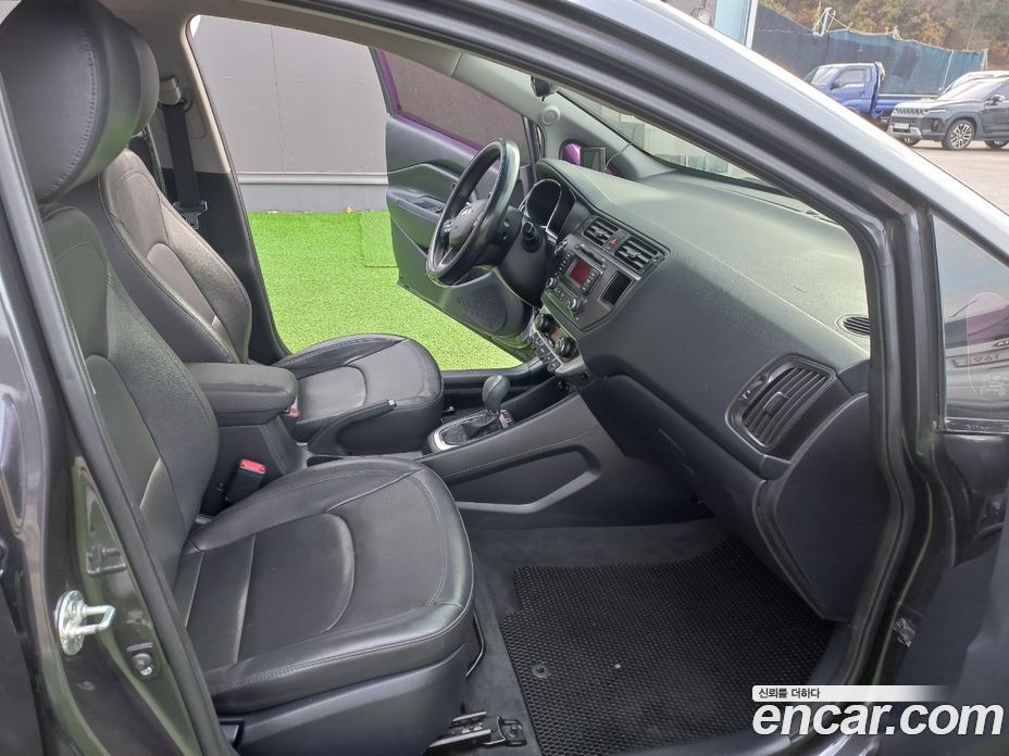 Kia Pride 3rd Gen фото 12