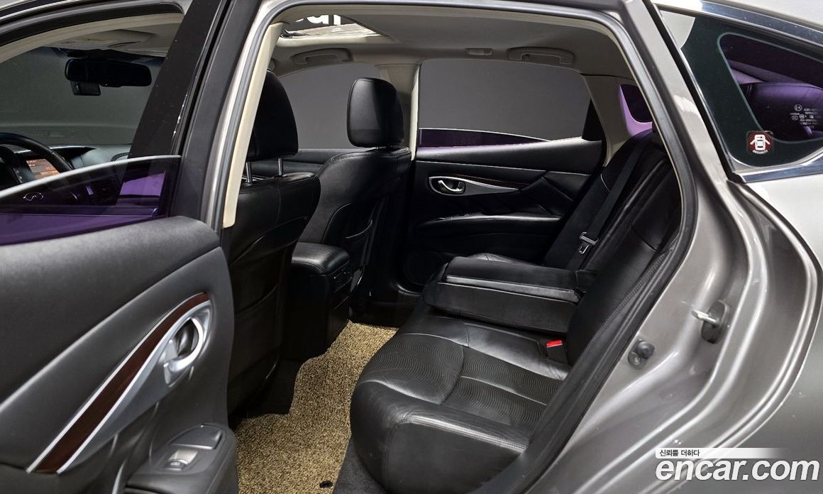 Infiniti M37 фото 12