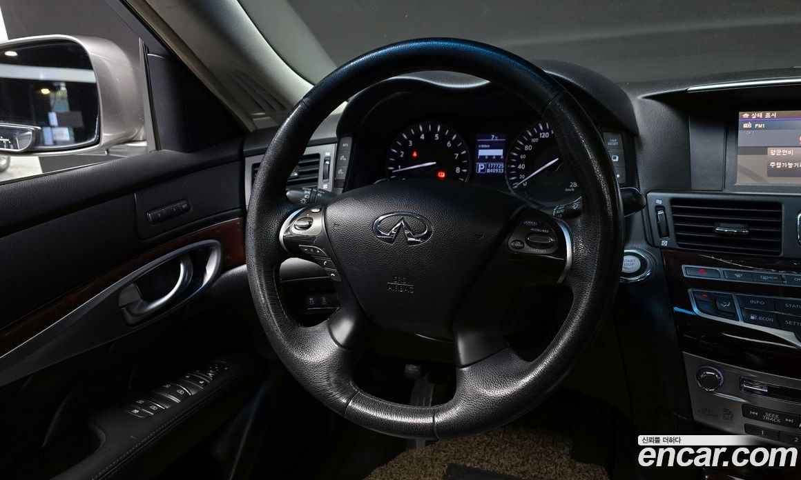 Infiniti M37 фото 13