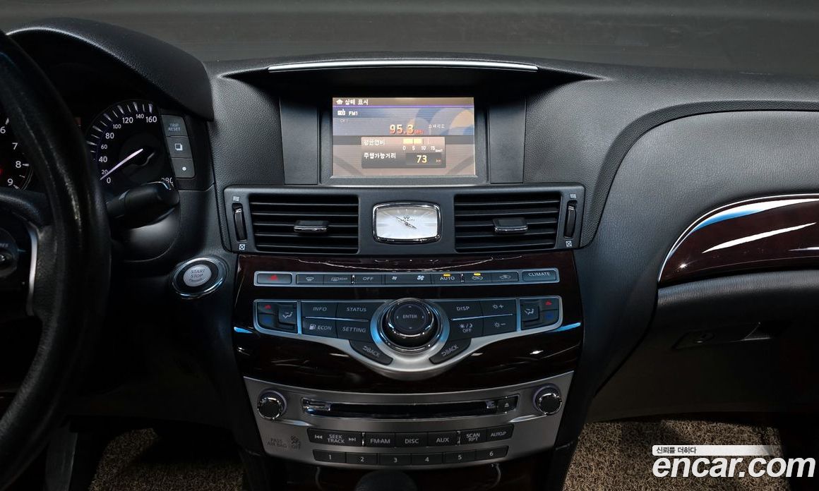 Infiniti M37 фото 15