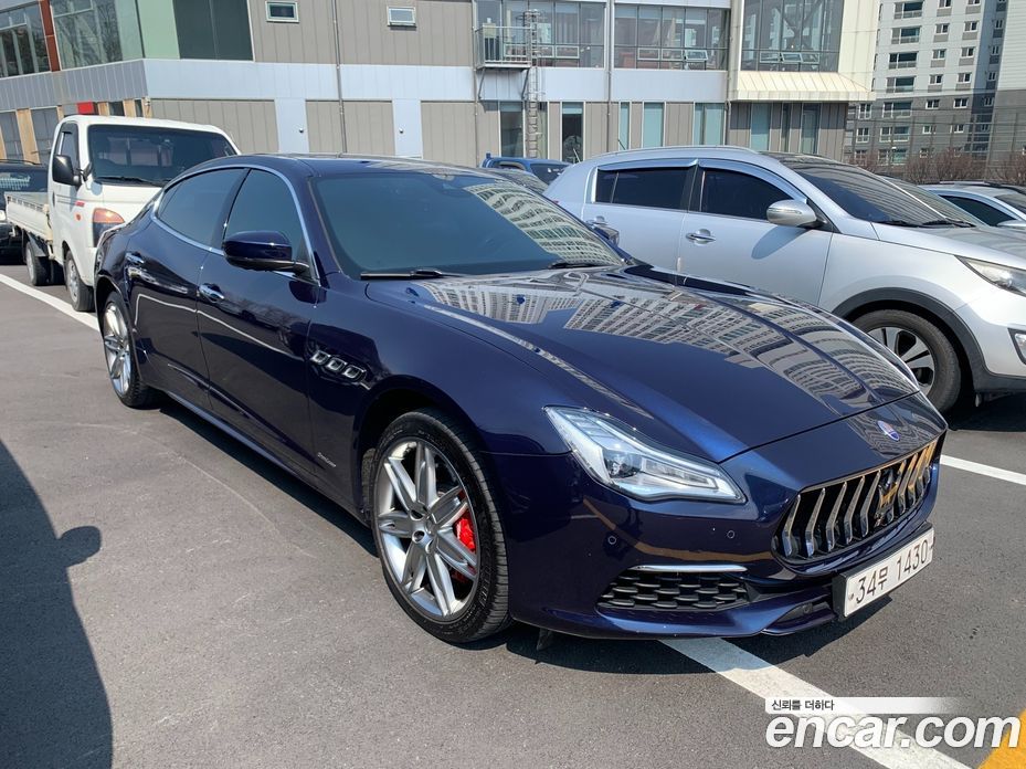 Maserati Quattroporte