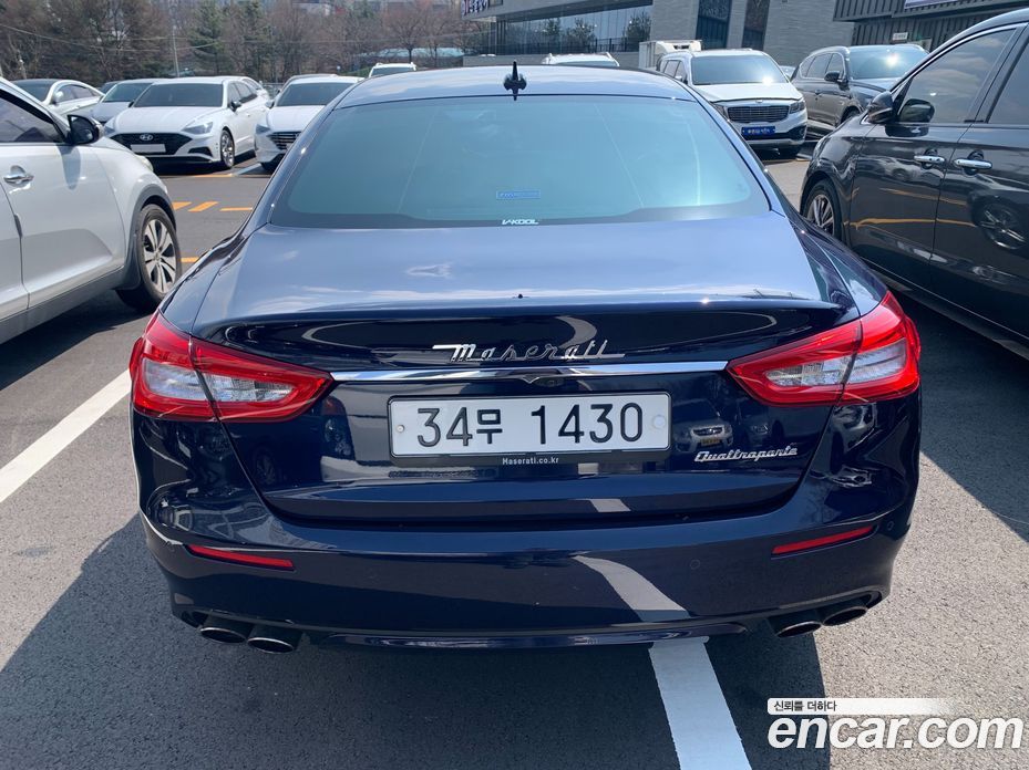 Maserati Quattroporte фото 5