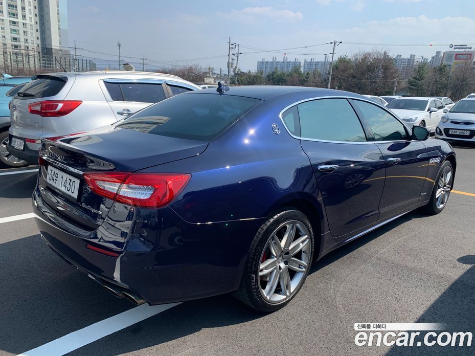 Maserati Quattroporte фото 6