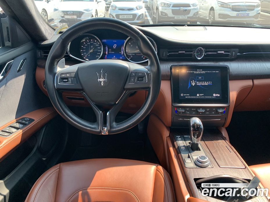 Maserati Quattroporte фото 9