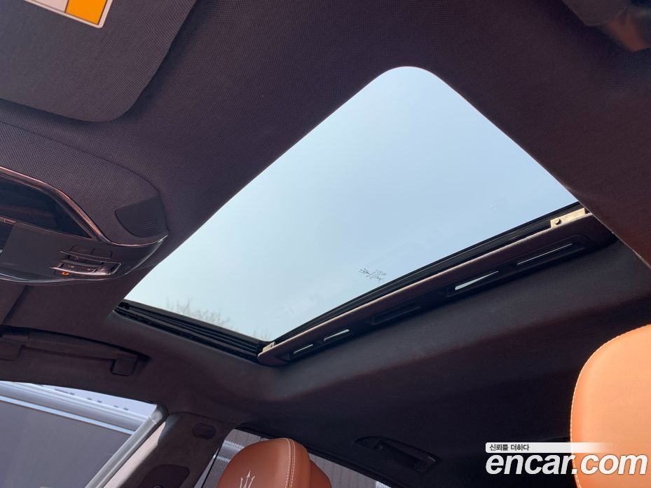 Maserati Quattroporte фото 18