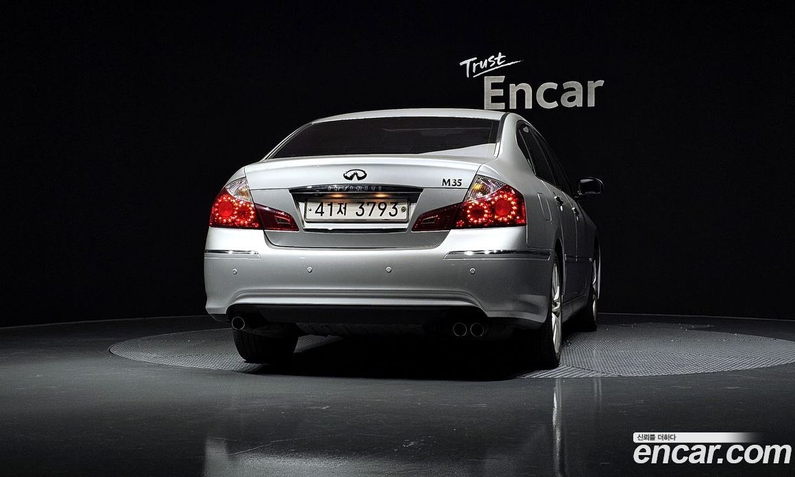Infiniti M35 фото 4
