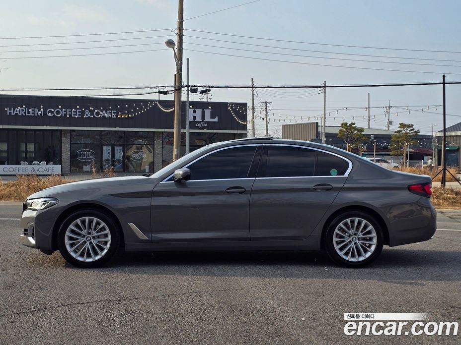 BMW 5-Series (G30) фото 3