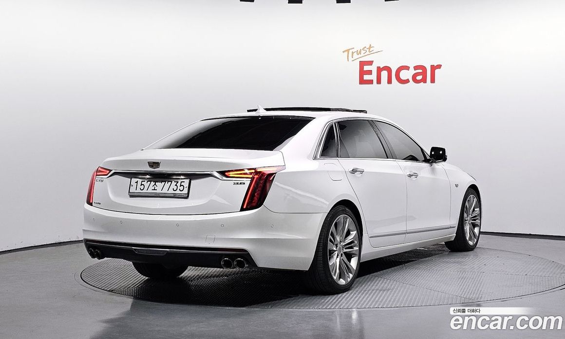 Cadillac CT6 фото 2