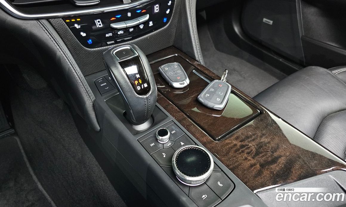 Cadillac CT6 фото 9