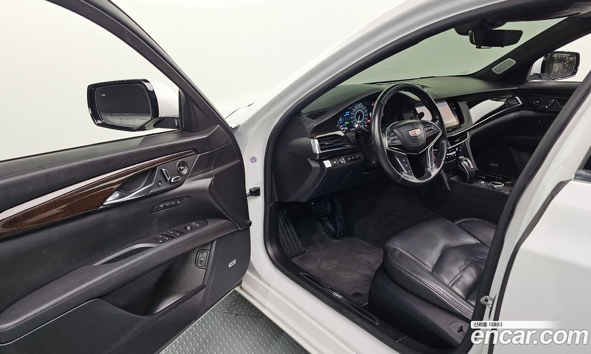 Cadillac CT6 фото 10