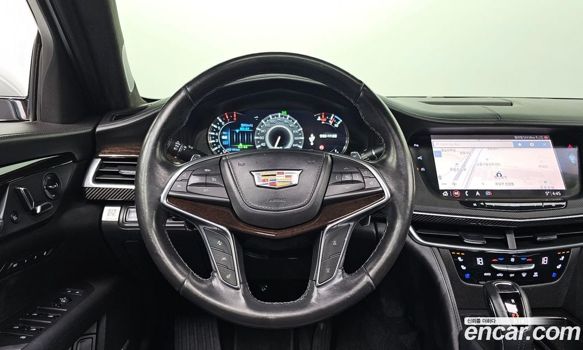 Cadillac CT6 фото 14