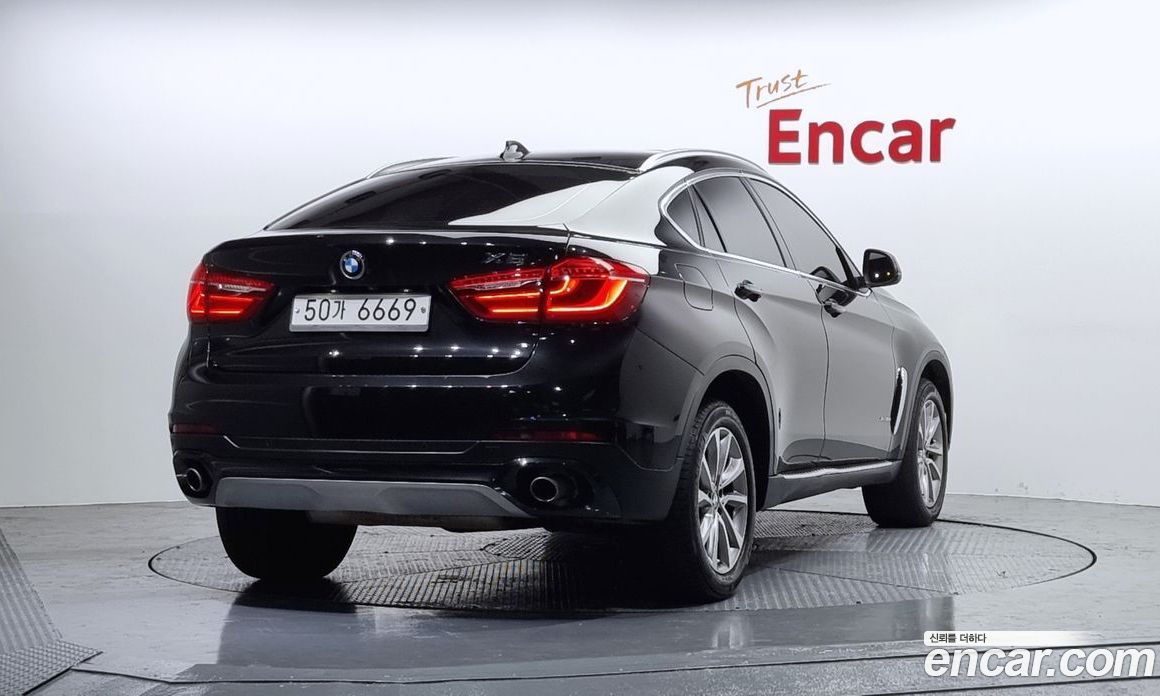 BMW X6 (F16) фото 2