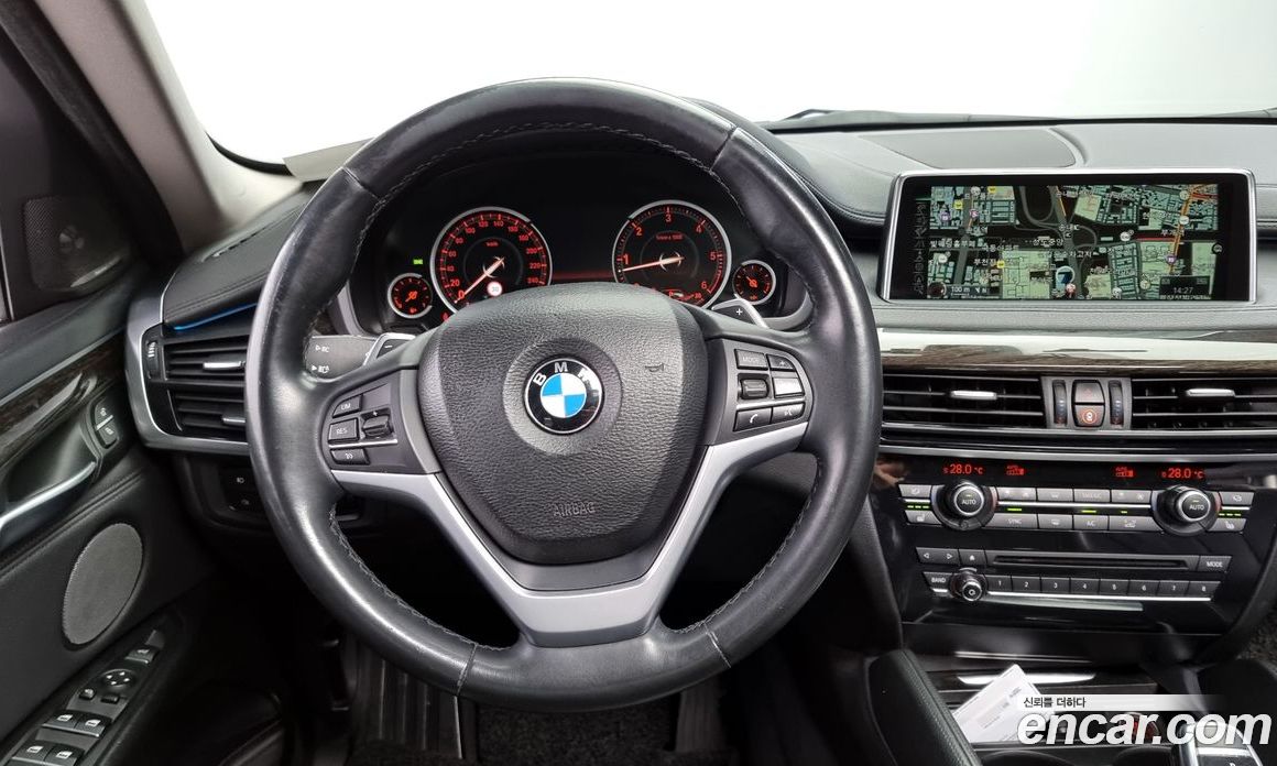 BMW X6 (F16) фото 13