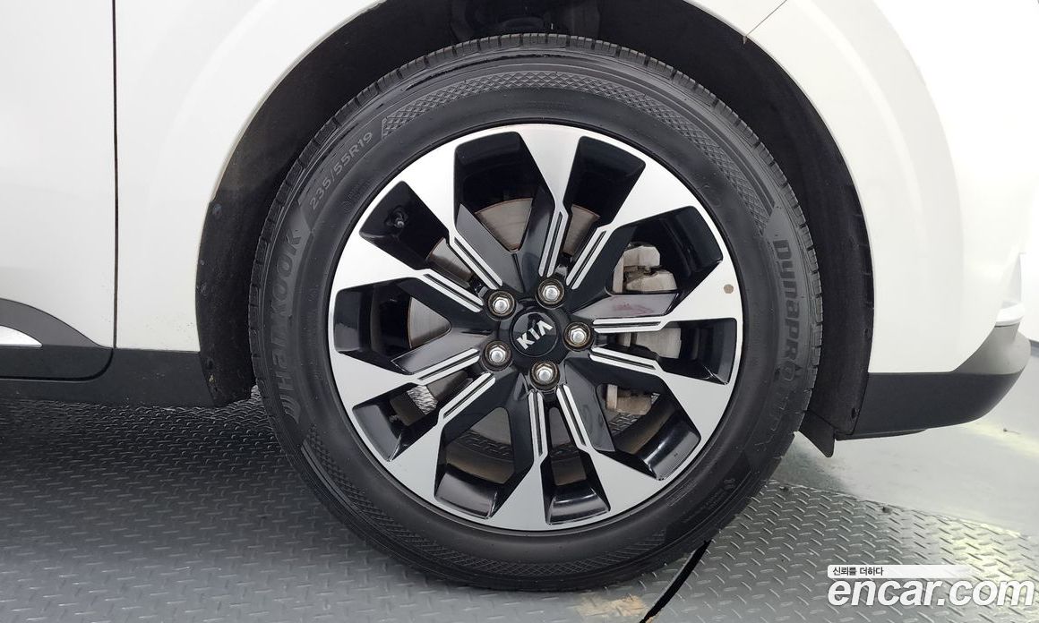 Kia Carnival 4th Gen фото 5