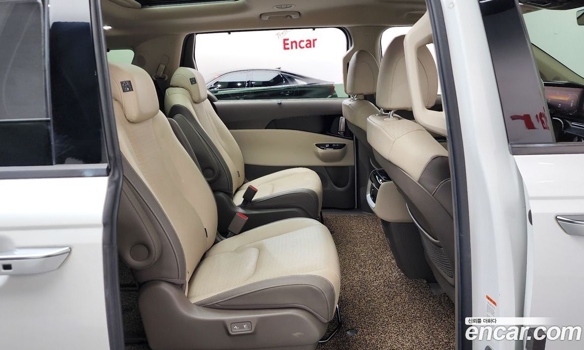 Kia Carnival 4th Gen фото 12