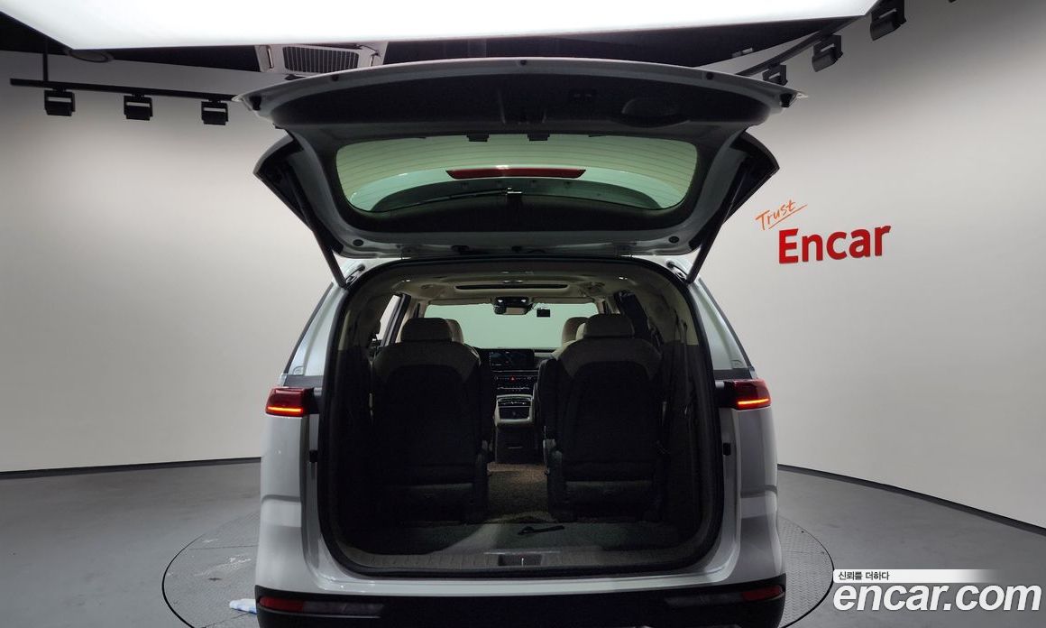 Kia Carnival 4th Gen фото 20