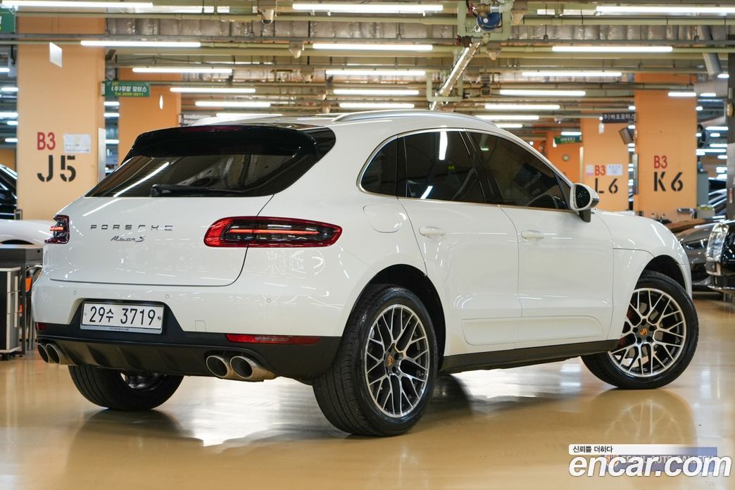 Porsche Macan фото 2