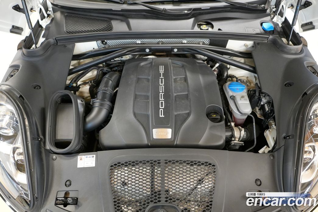 Porsche Macan фото 6