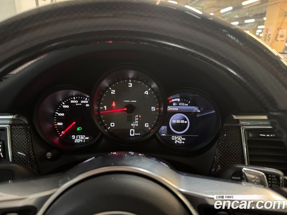 Porsche Macan фото 8