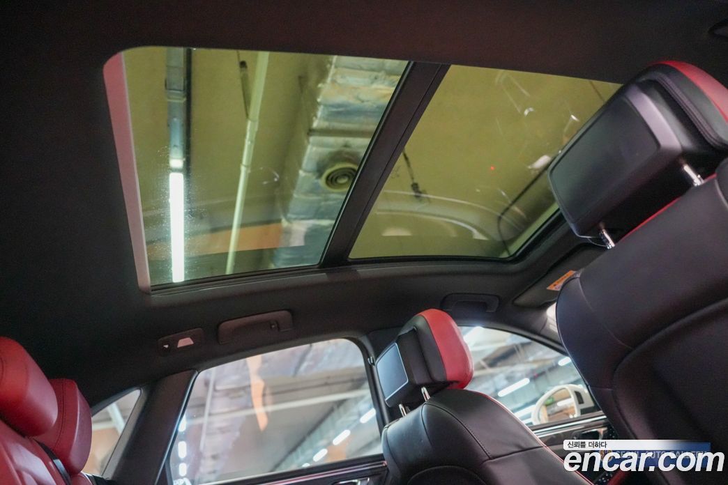Porsche Macan фото 19