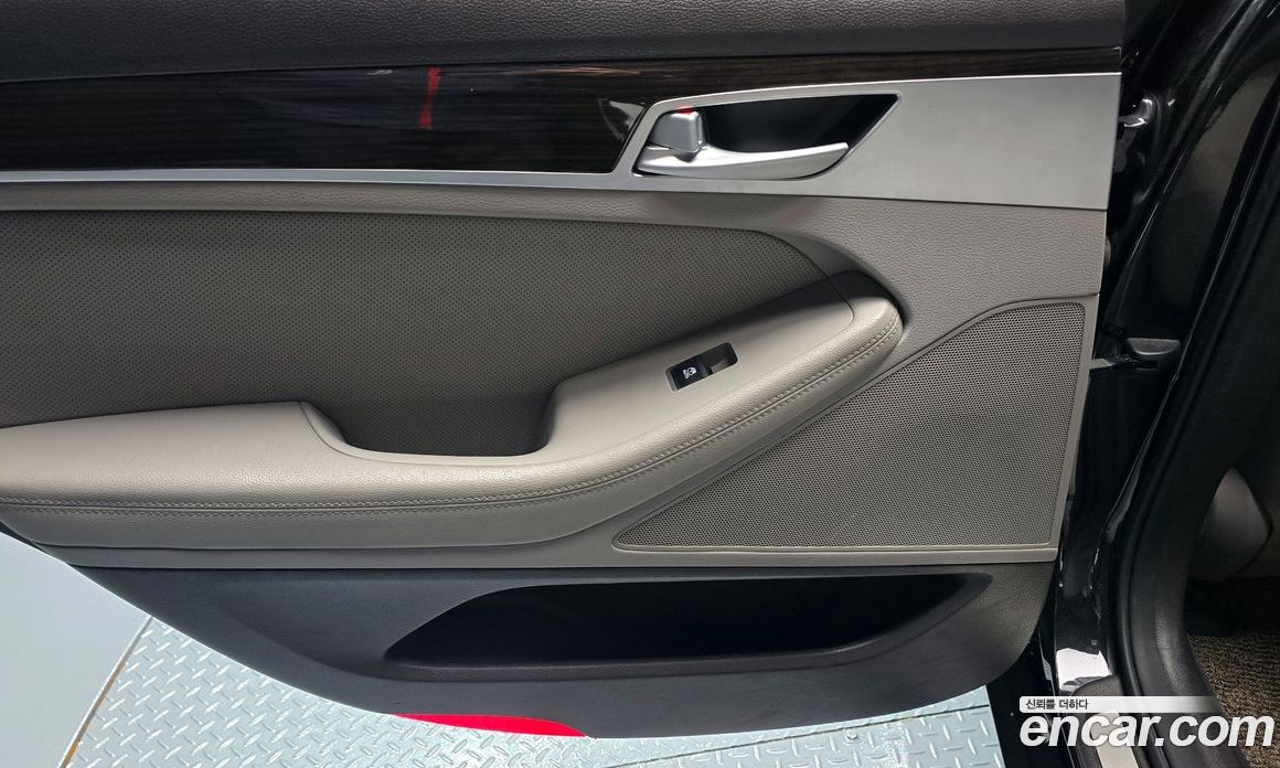 Genesis G80 фото 24