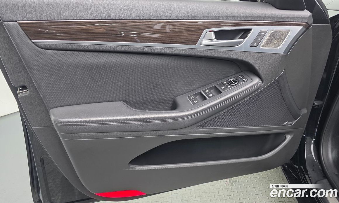 Genesis G80 фото 24