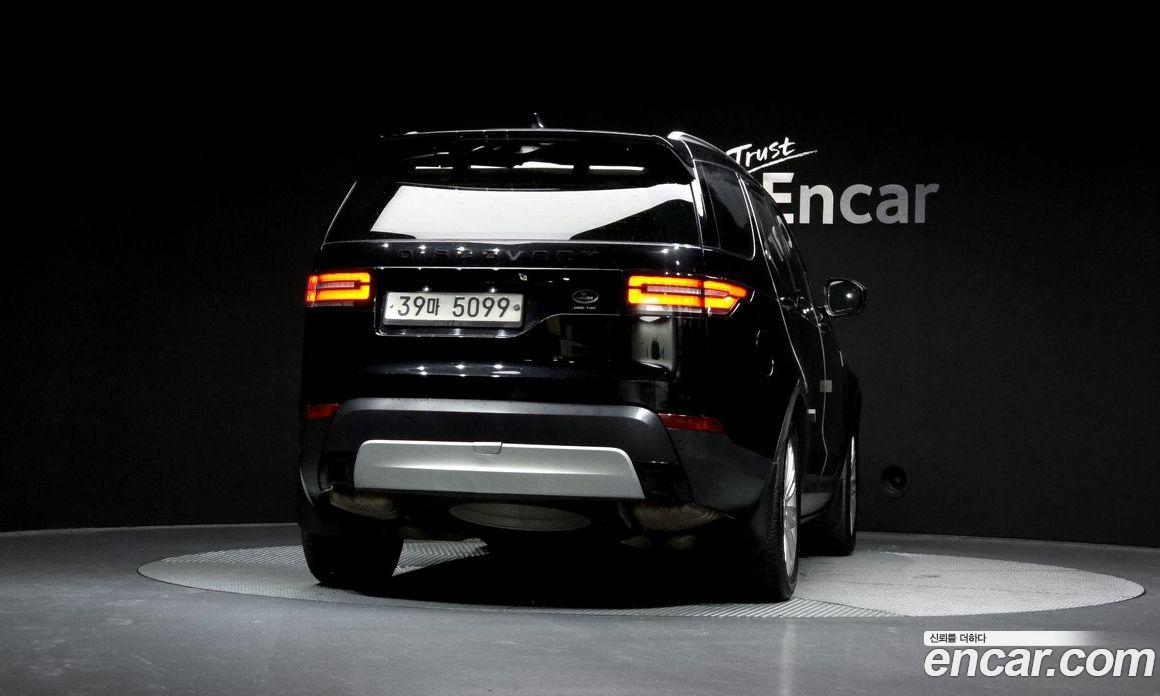 Land Rover Discovery 5 фото 4
