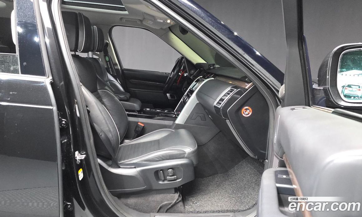 Land Rover Discovery 5 фото 11