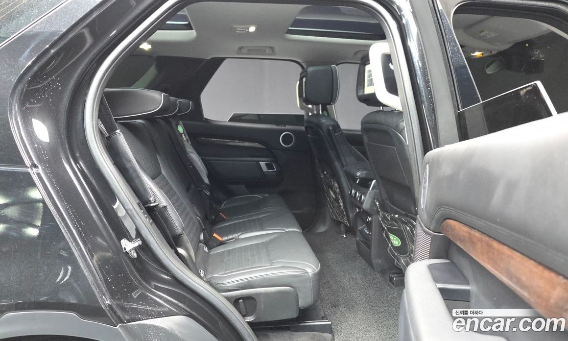 Land Rover Discovery 5 фото 12