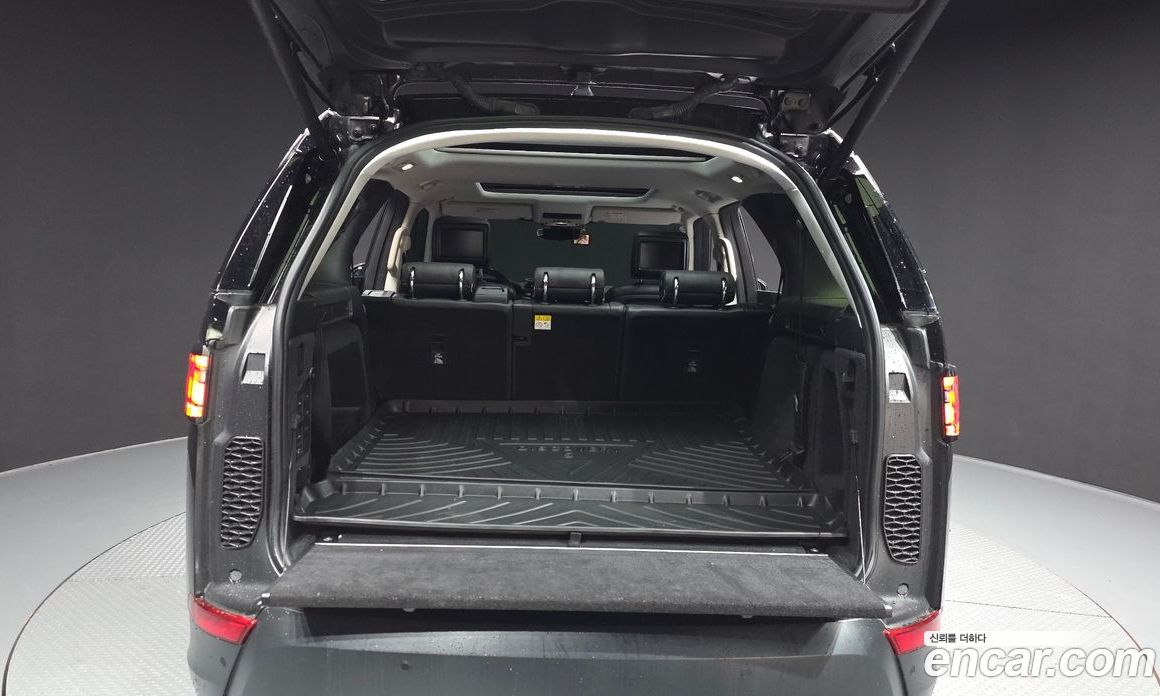 Land Rover Discovery 5 фото 20