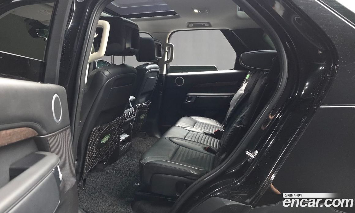 Land Rover Discovery 5 фото 26