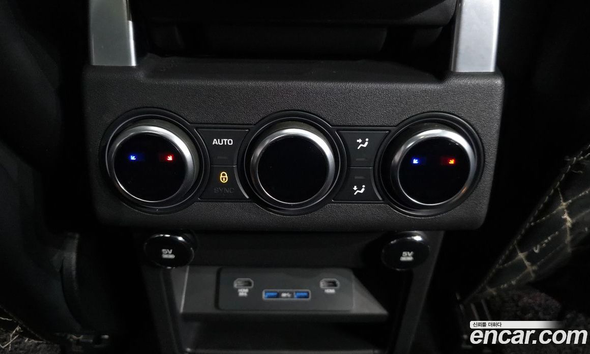 Land Rover Discovery 5 фото 33