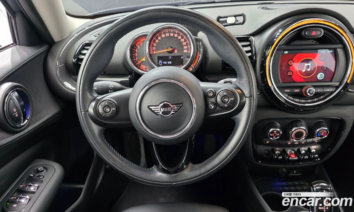 Mini Cooper Clubman D фото 13