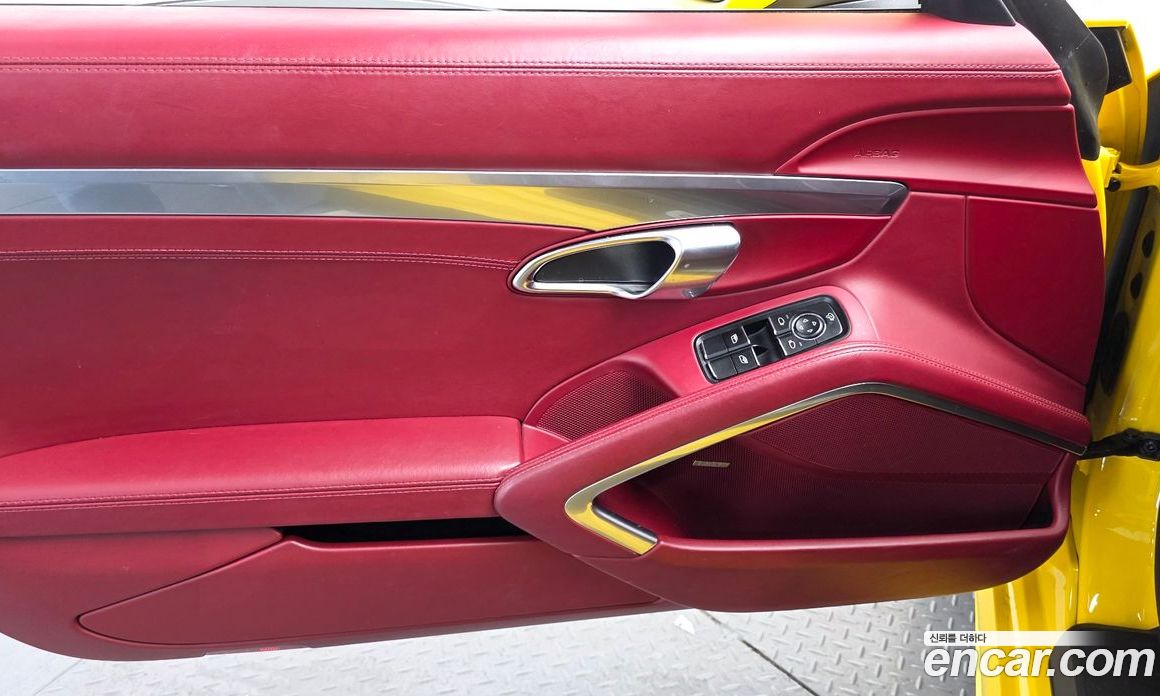 Porsche 718 Boxster фото 15