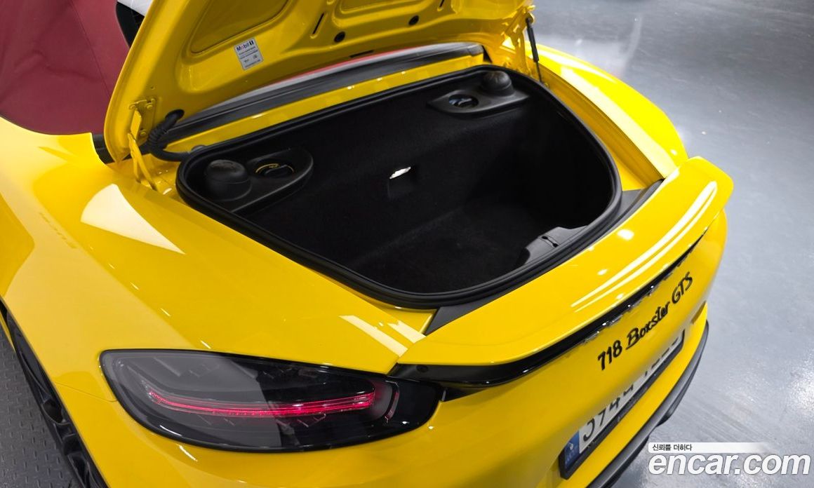 Porsche 718 Boxster фото 18