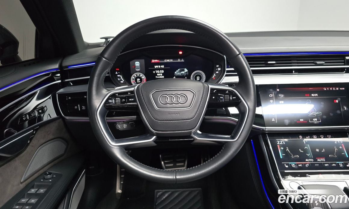 Audi A8 (D5) фото 13