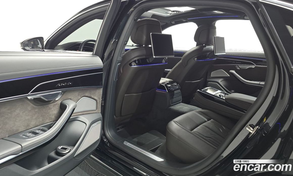 Audi A8 (D5) фото 18