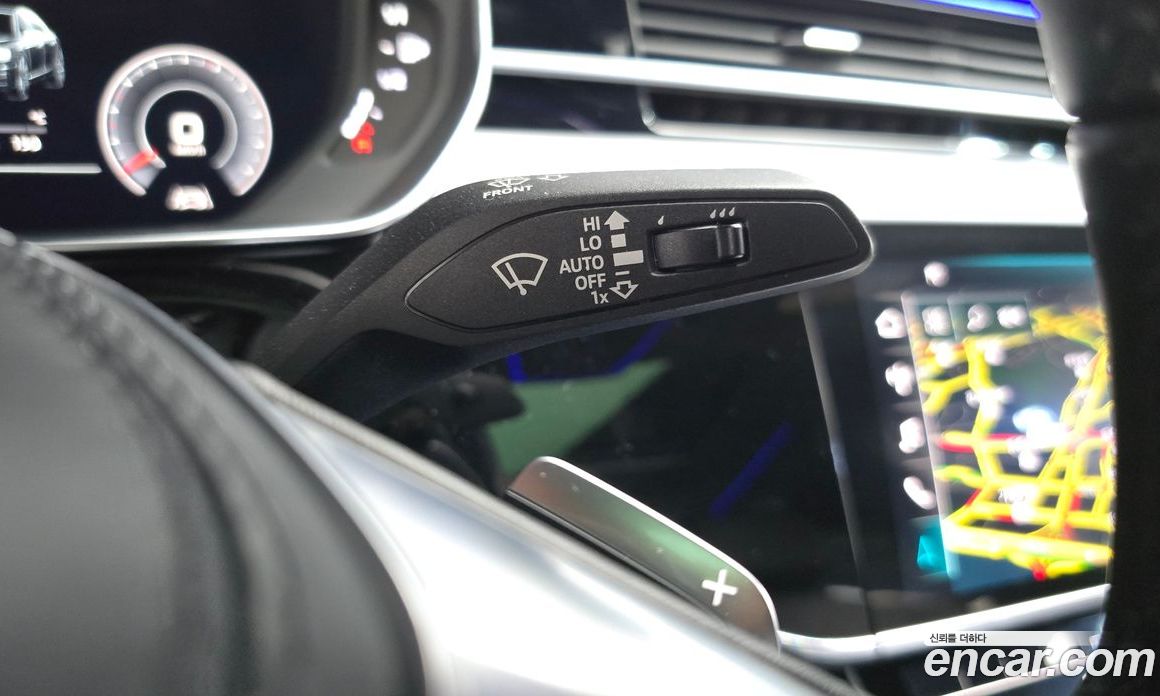 Audi A8 (D5) фото 29