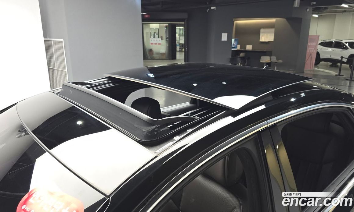 Audi A8 (D5) фото 32