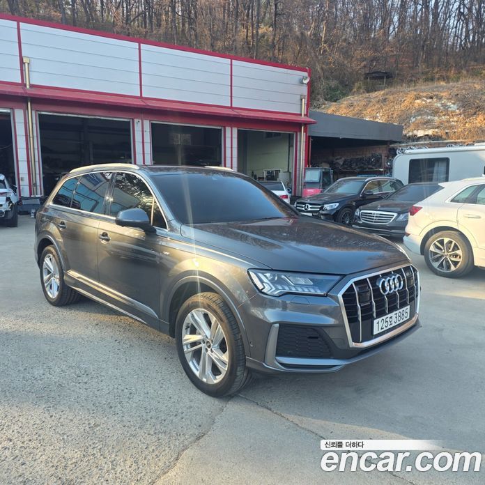 Audi Q7 (4M) фото 6