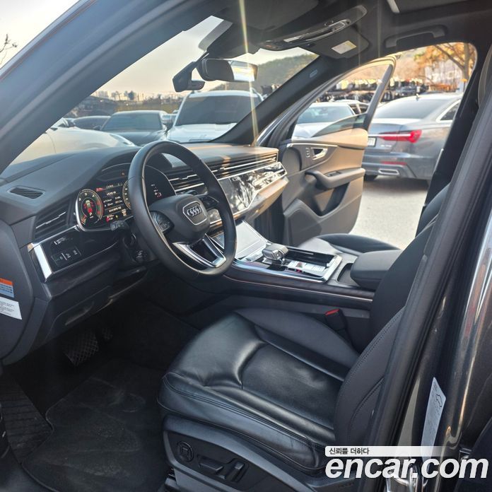 Audi Q7 (4M) фото 7