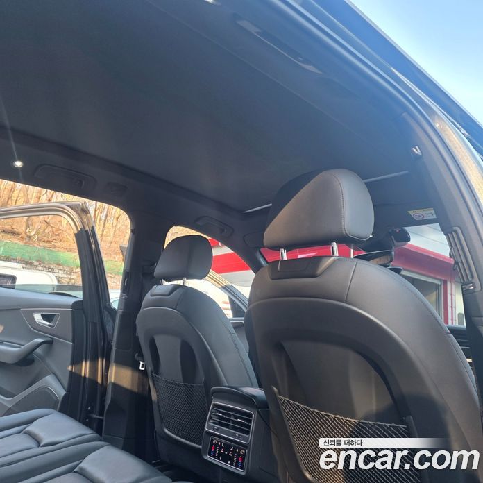 Audi Q7 (4M) фото 12