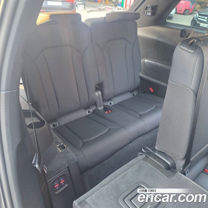 Audi Q7 (4M) фото 13