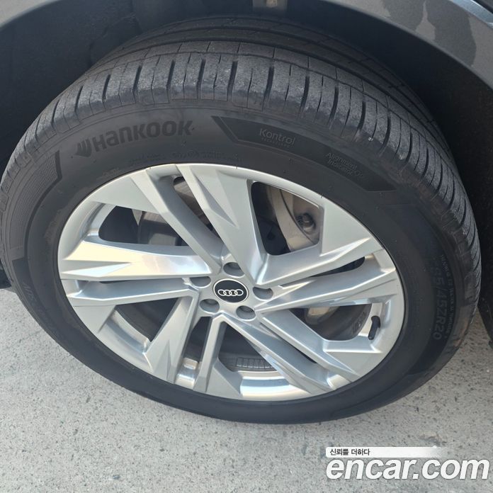 Audi Q7 (4M) фото 17