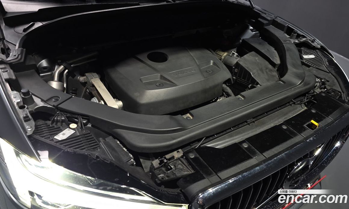 Volvo XC60 2nd Gen фото 6