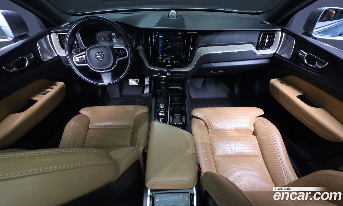 Volvo XC60 2nd Gen фото 7