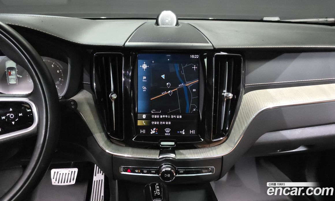 Volvo XC60 2nd Gen фото 14