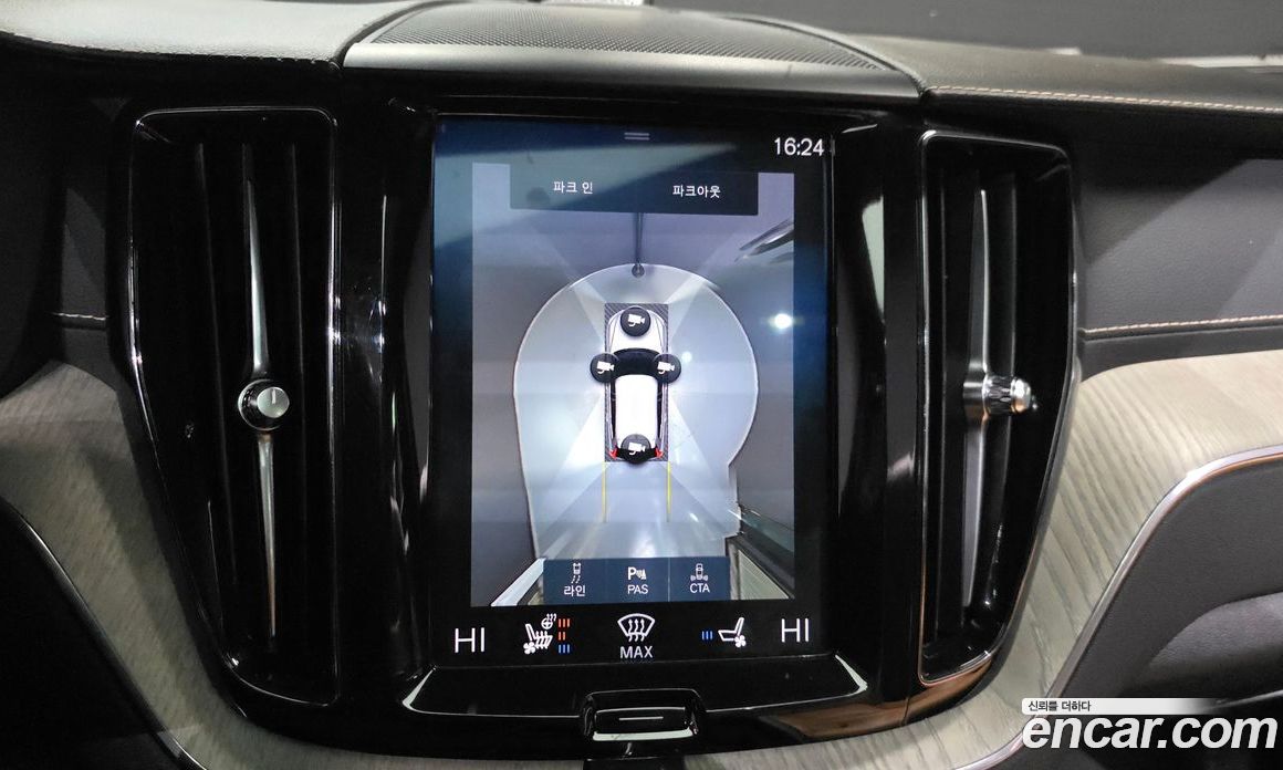 Volvo XC60 2nd Gen фото 15