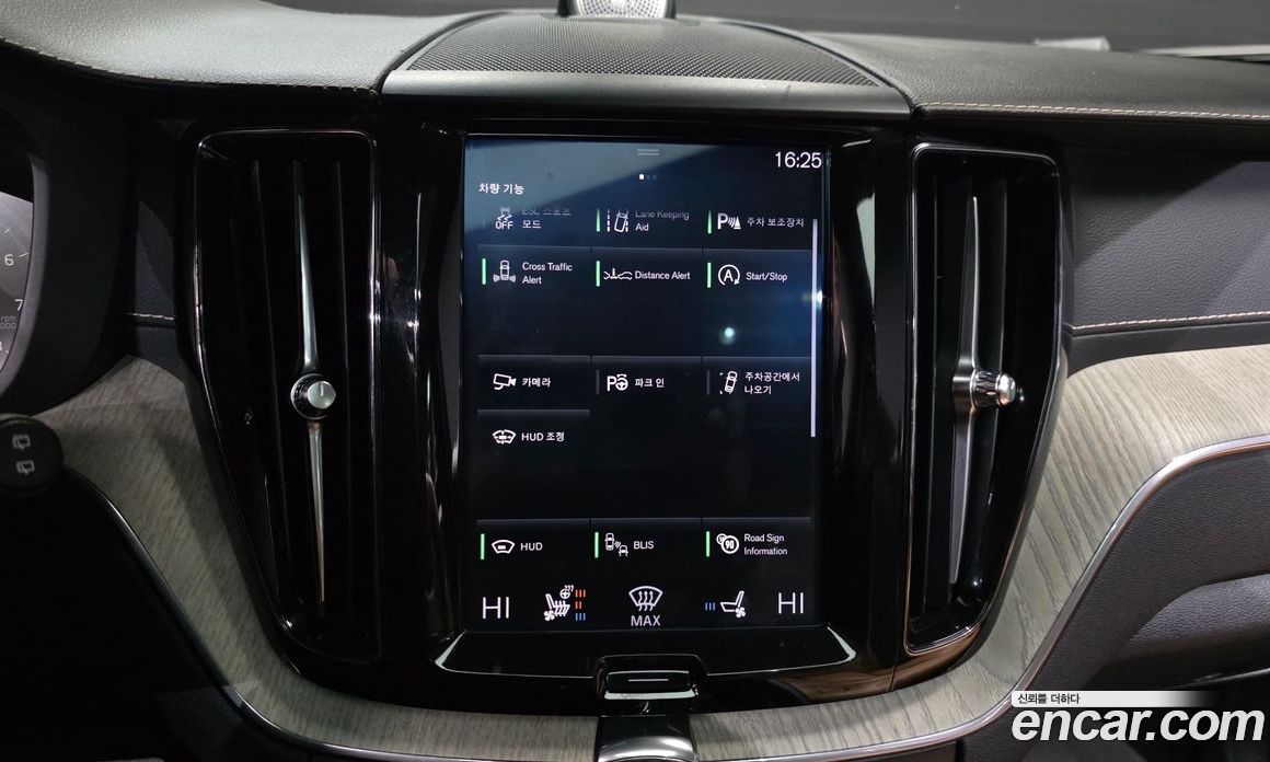 Volvo XC60 2nd Gen фото 16